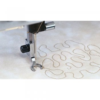 Frihandfot svavande oppen husqvarna viking