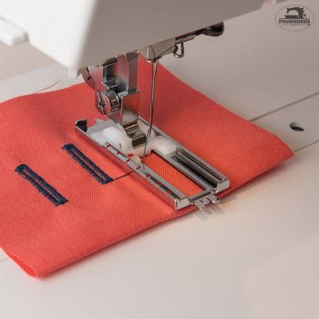 Knapphålsfot Janome Driva