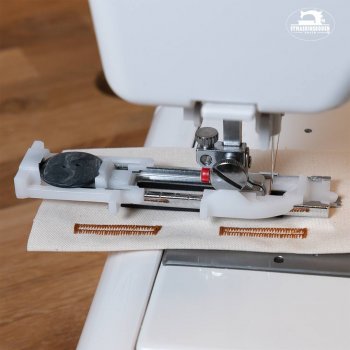 Knapphålspressarfot 1-stegs Janome grupp 2-3