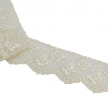 nylonspets-35mm-creme-fjarilar-