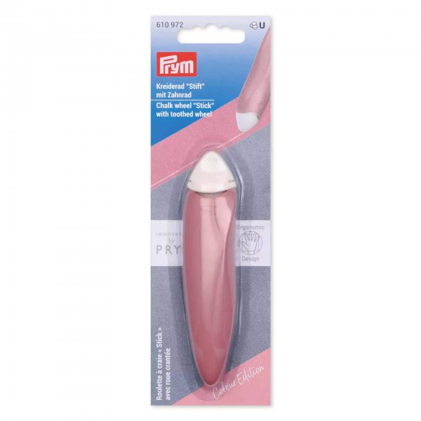 Prym ergonomics kritsporre i färgen berry förpackad på ett hängbart informationskort. Förpackningen visar artikelnummer 610972, 