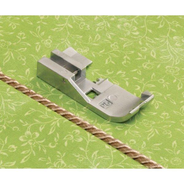 Sy fast egna 3 mm passpoaler med Baby Lock overlockmaskin