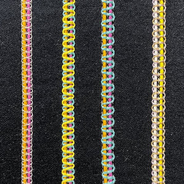 Exempel på sömmar med pressarfot för snoddar till Baby Lock Primo