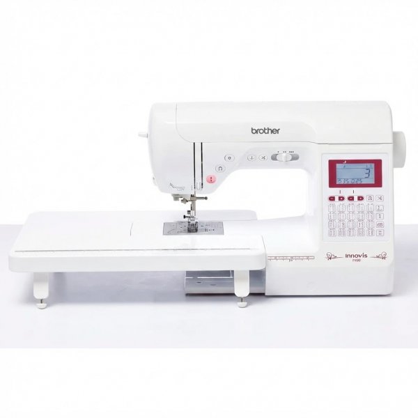 Brother Innovis-is F400 front med påmonterat sybord WT14