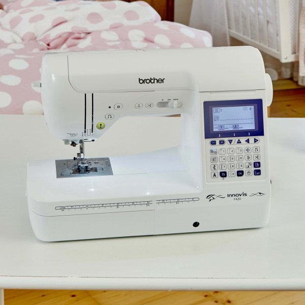 Brother Innov-is F420 i rum