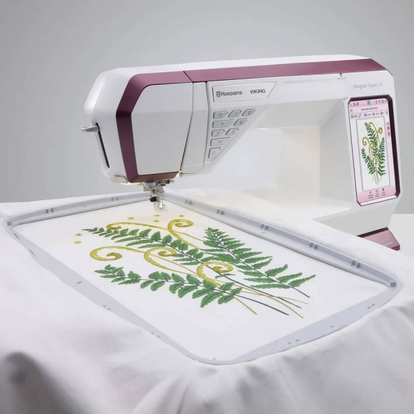 Husqvarna Viking Designer Topaz 65 med broderidfesign
