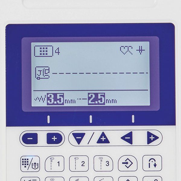 Infodisplay på Brother Innov-is F420