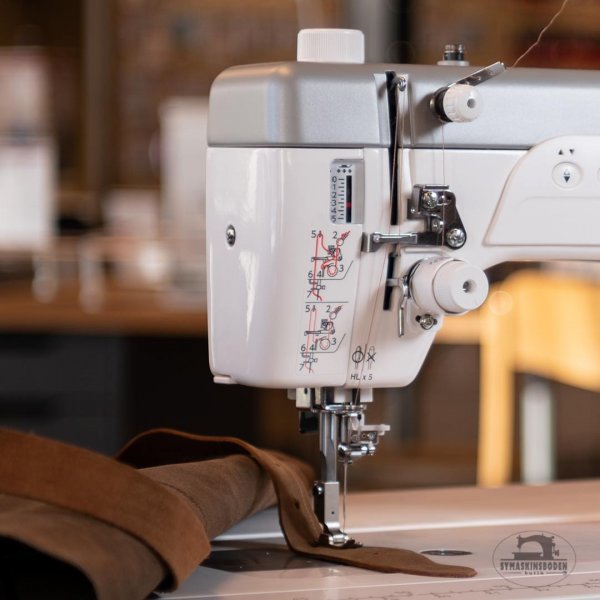 Industriell trådspänning och hastighetsreglage på Janome HD9