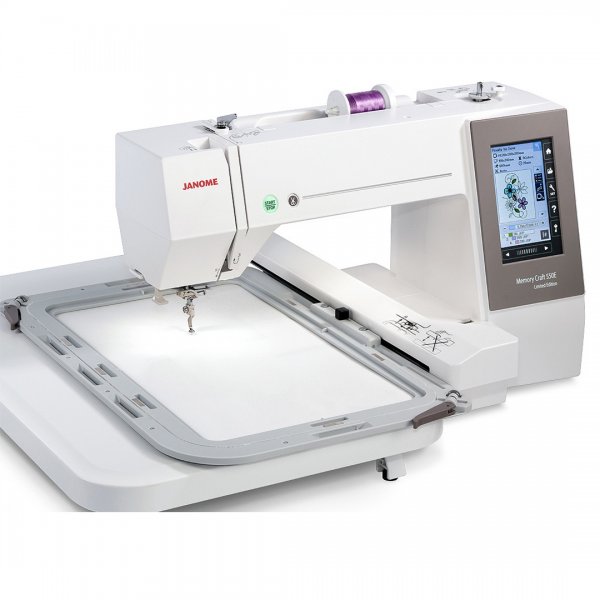 Janome Memory Craft 550E Limited Edition med monterad hoop