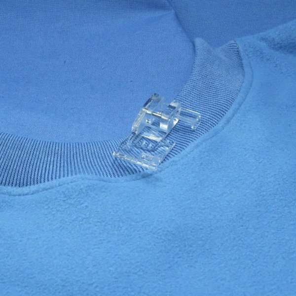 Curving Foot Baby Lock