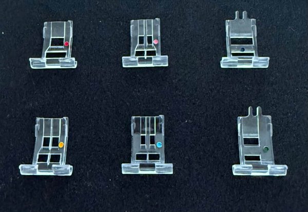 De sex olika pressarfötterna för band och snoddar till Baby Lock Primo