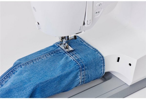 Singer_Elite_CE677_friarm