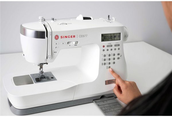 Singer_Elite_CE677_tryckknappar