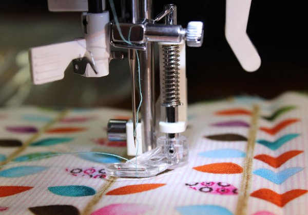 Stängd frihandsfot till Singer symaskin