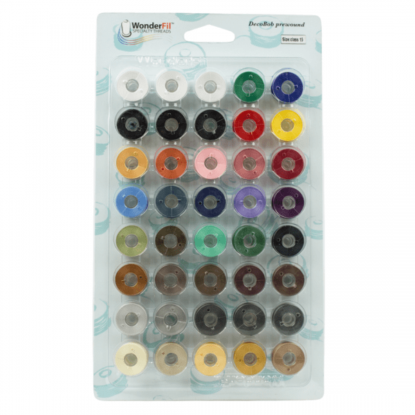 En karta med 40 spolar uppspolad undertråd Wonderfil Deco Bob
