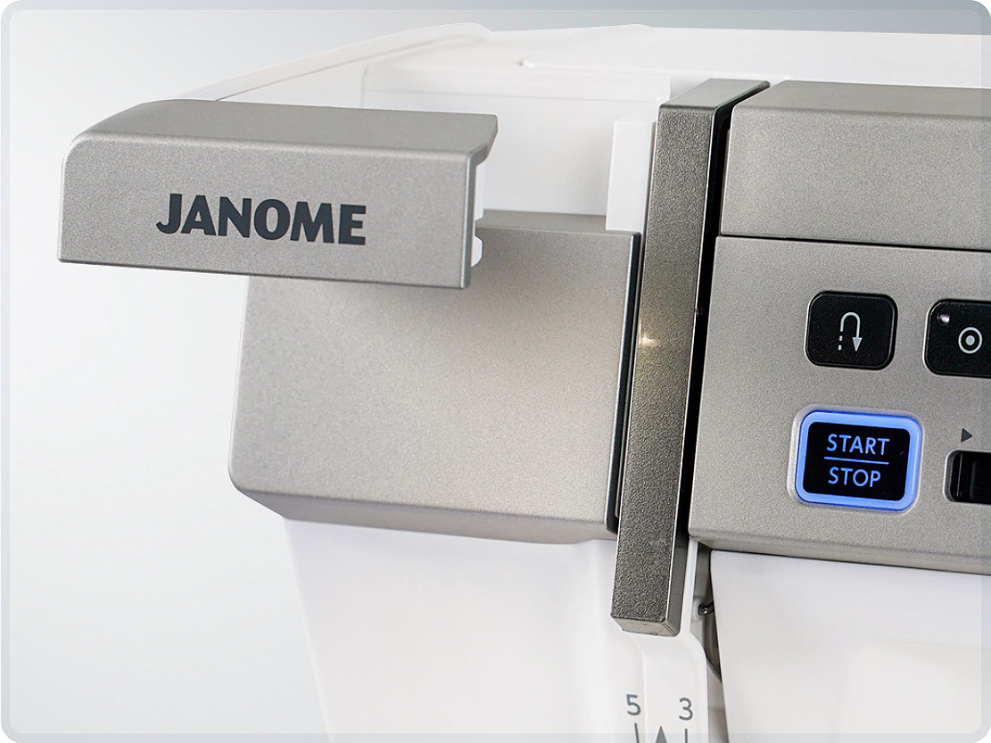 Utdragbar extra belysning på en Janome 9480 QCP